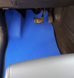 EVA/ЭВА Коврики с 3d лапкой на водительском коврике(без разреза в зоне отдыха левой ноги водителя). Комплект на весь салон без багажника.